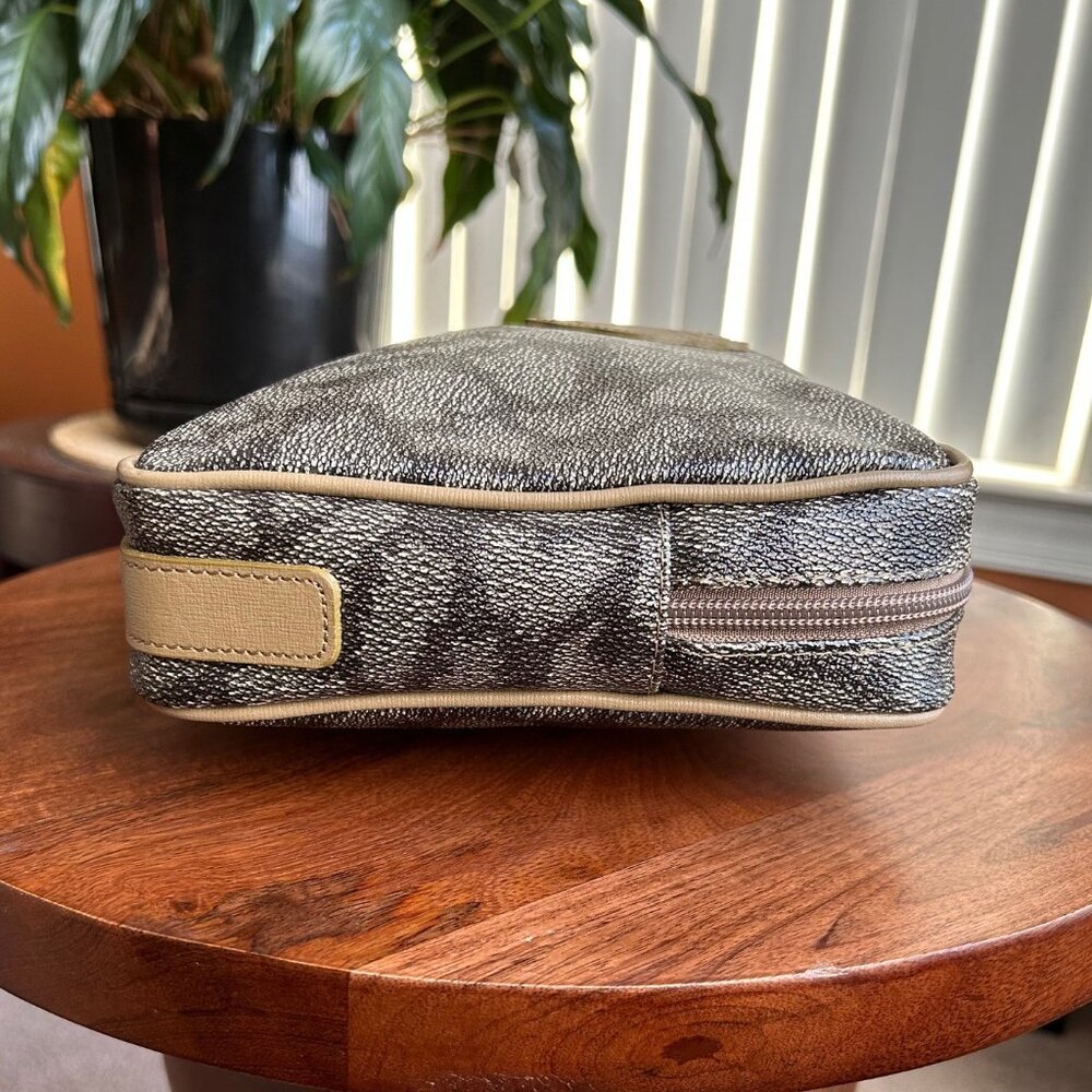 New YVES SAINT LAURENT Giraffe Print Accessory Pouch 🦒 - Picture 3 of 9